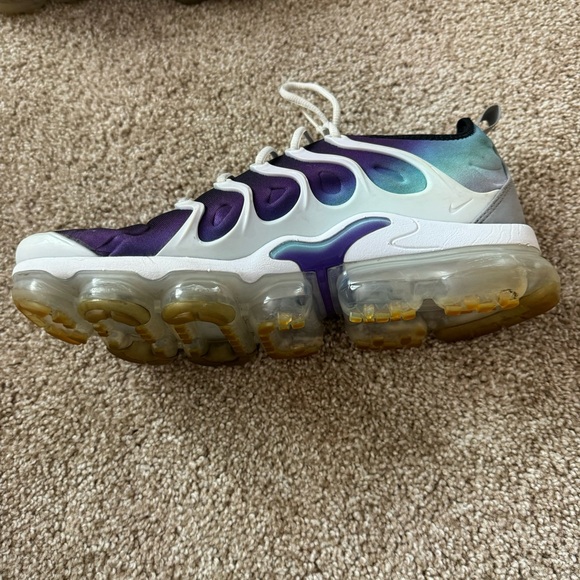 Nike VaporMax Plus - Picture 5 of 9
